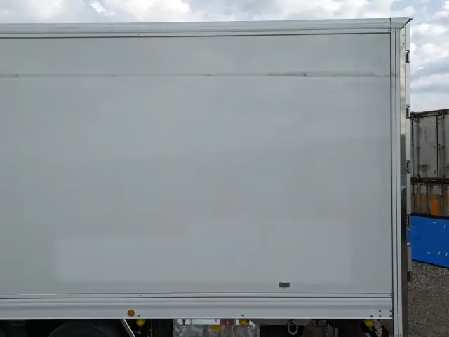 日野 プロフィア 2DG-FW1AHC(8x4)の写真21