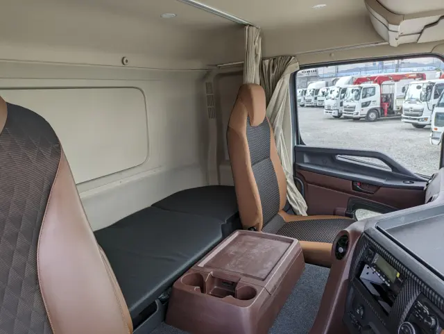 日野 プロフィア 2DG-FW1AHC(8x4)の写真43