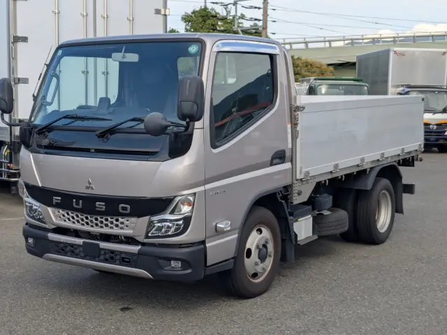 三菱 キャンター 2RG-FBAV0(2WD)の写真1