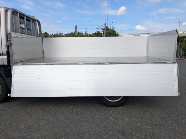 三菱 キャンター 2RG-FBAV0(2WD)の写真19