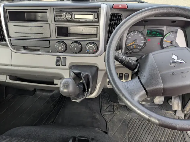 三菱 キャンター 2RG-FBAV0(2WD)の写真35