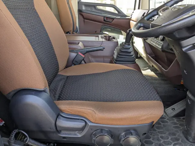 日野 レンジャー 2KG-FC2ABG(2WD)の写真38