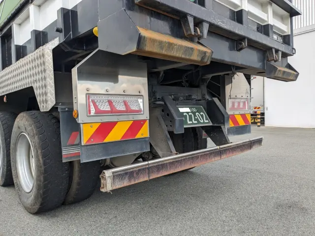 いすゞ ギガ 2PG-CXZ77CT(6x4)の写真6