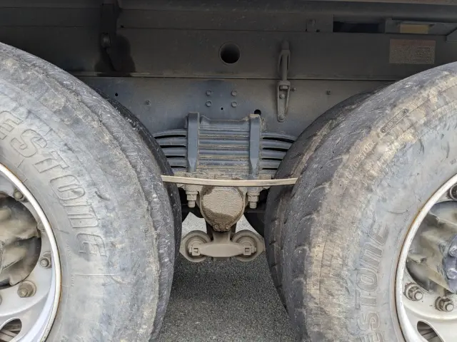 いすゞ ギガ 2PG-CXZ77CT(6x4)の写真10