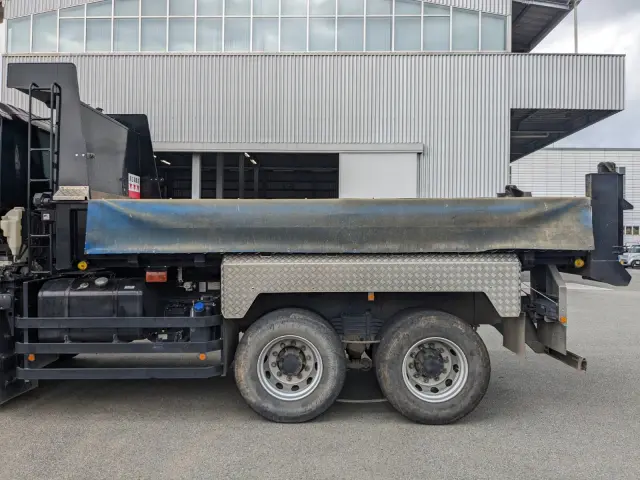 いすゞ ギガ 2PG-CXZ77CT(6x4)の写真17