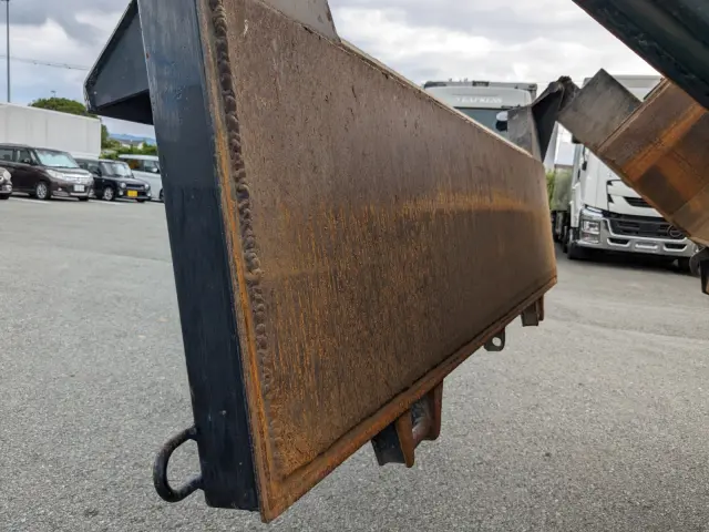 いすゞ ギガ 2PG-CXZ77CT(6x4)の写真23