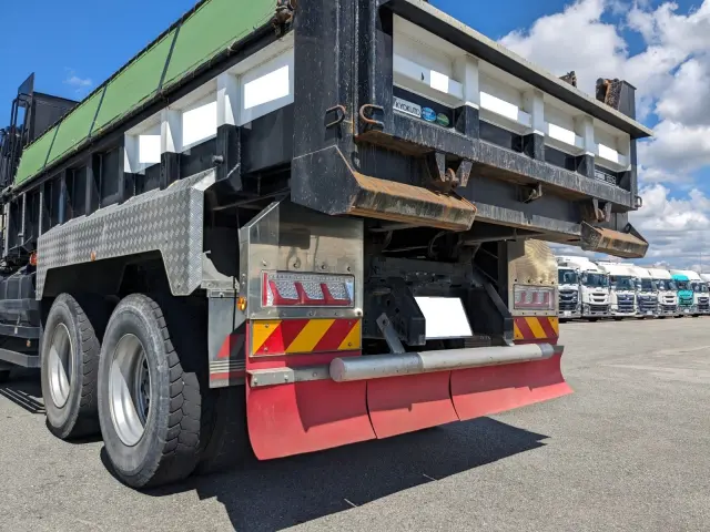 いすゞ ギガ 2PG-CXZ77CT(6x4)の写真6