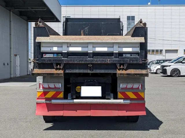 いすゞ ギガ 2PG-CXZ77CT(6x4)の写真8
