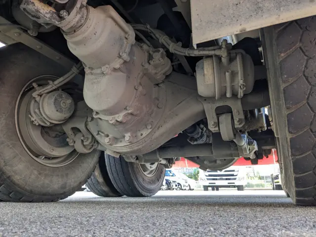 いすゞ ギガ 2PG-CXZ77CT(6x4)の写真11