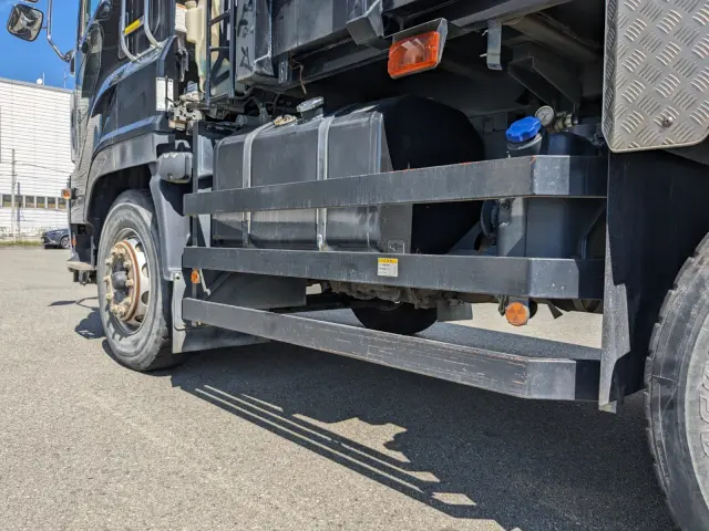 いすゞ ギガ 2PG-CXZ77CT(6x4)の写真12