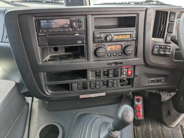 いすゞ ギガ 2PG-CXZ77CT(6x4)の写真37