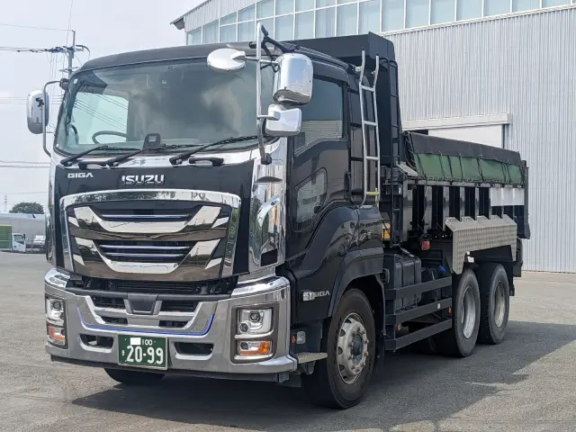 いすゞ ギガ 2PG-CXZ77CT(6x4)の写真1
