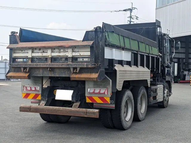 いすゞ ギガ 2PG-CXZ77CT(6x4)の写真5