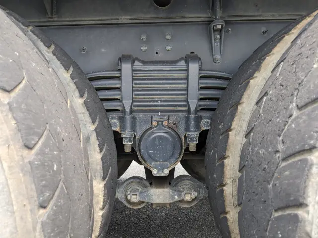 いすゞ ギガ 2PG-CXZ77CT(6x4)の写真10