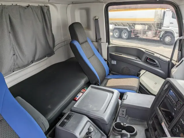 いすゞ ギガ 2PG-CXZ77CT(6x4)の写真32