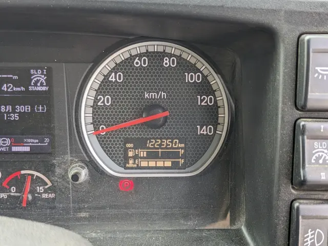 いすゞ ギガ 2PG-CXZ77CT(6x4)の写真34