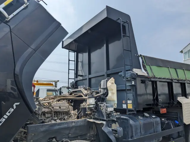 いすゞ ギガ 2PG-CXZ77CT(6x4)の写真40