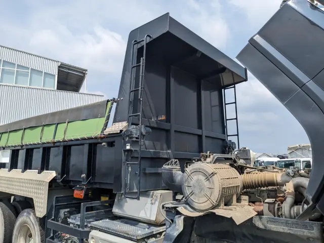 いすゞ ギガ 2PG-CXZ77CT(6x4)の写真43