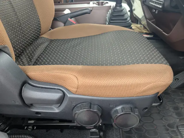 日野 レンジャー 2KG-FD2ABG(2WD)の写真36