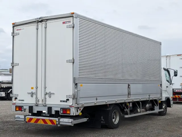 三菱 ファイター 2KG-FK65F(2WD)の写真5