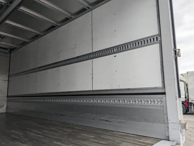 三菱 ファイター 2KG-FK65F(2WD)の写真21