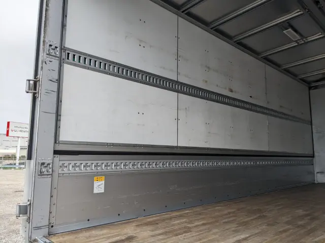 三菱 ファイター 2KG-FK65F(2WD)の写真19