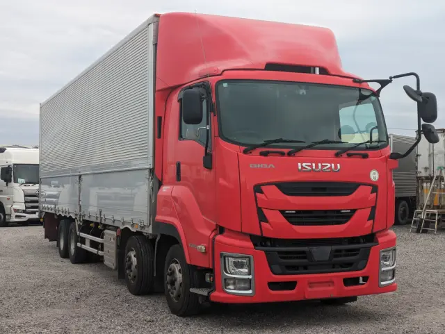 いすゞ ギガ 2PG-CYJ77C(8x4)の写真3