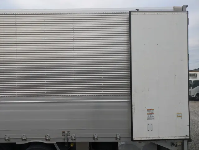 いすゞ ギガ 2PG-CYJ77C(8x4)の写真20