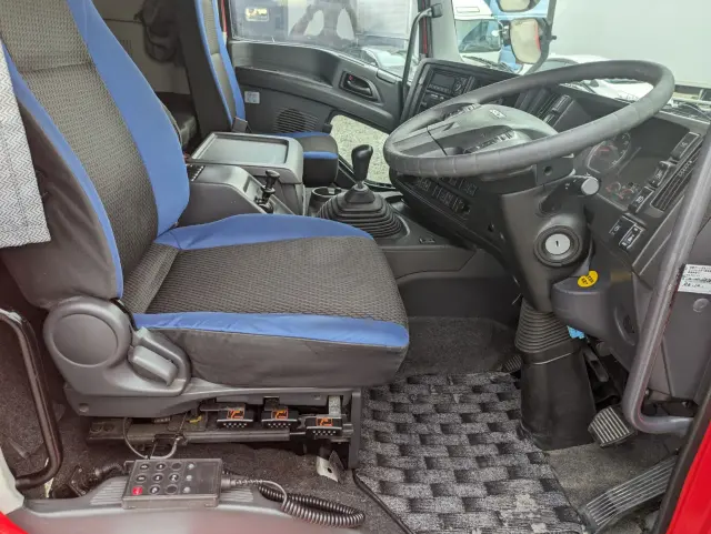 いすゞ ギガ 2PG-CYJ77C(8x4)の写真38