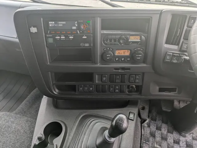 いすゞ ギガ 2PG-CYJ77C(8x4)の写真41