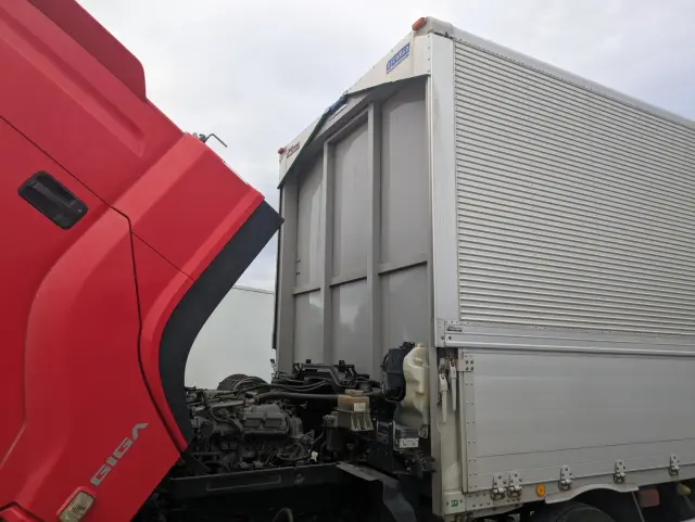 いすゞ ギガ 2PG-CYJ77C(8x4)の写真46