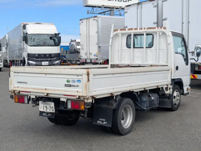 いすゞ エルフ TRG-NHR85A(2WD)の写真4