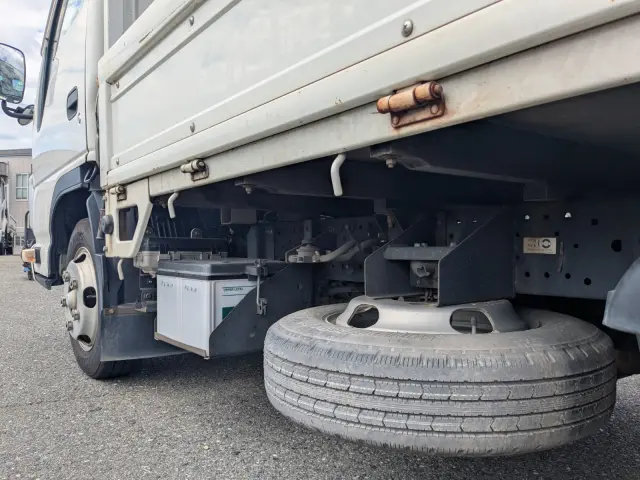 いすゞ エルフ TRG-NHR85A(2WD)の写真22
