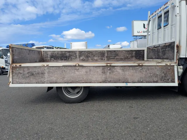 いすゞ エルフ TRG-NHR85A(2WD)の写真24