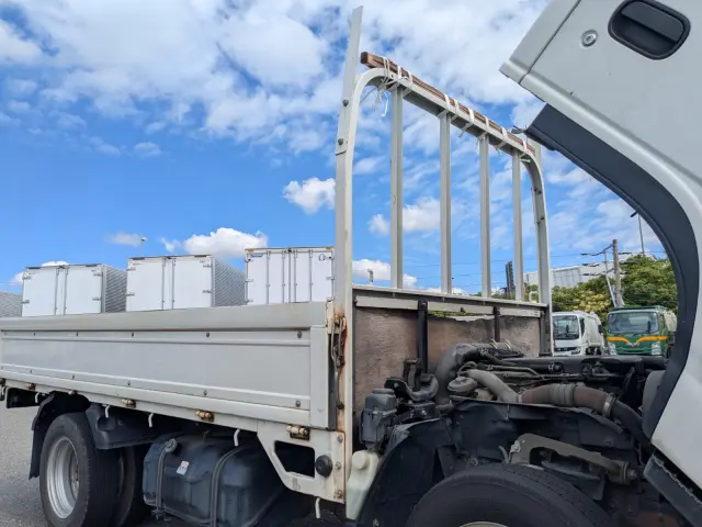 いすゞ エルフ TRG-NHR85A(2WD)の写真37