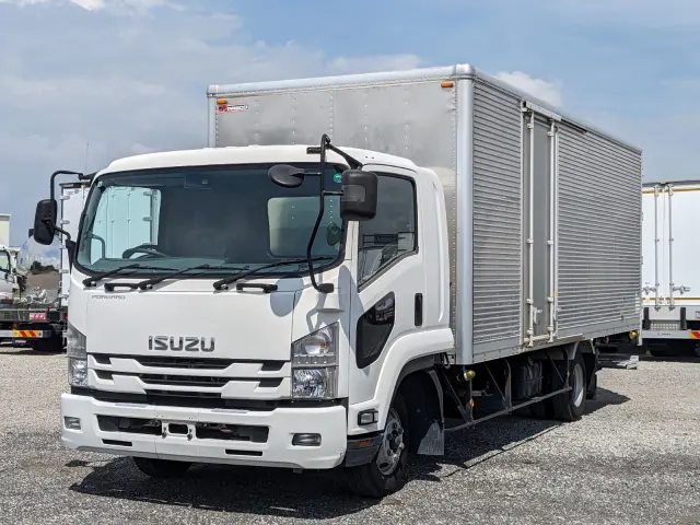 いすゞ フォワード TKG-FRR90S2(2WD)の写真1