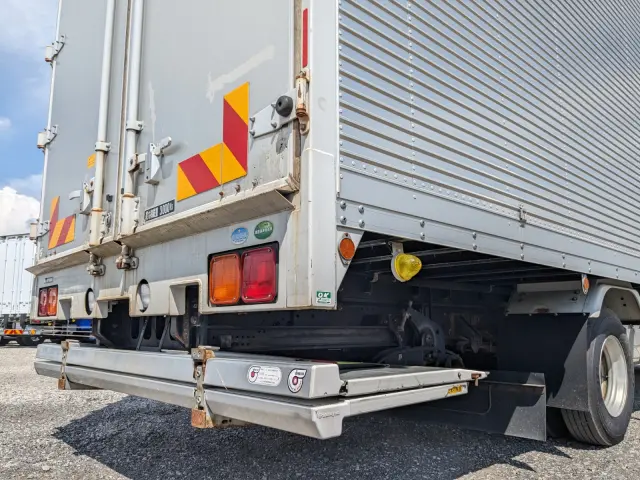 いすゞ フォワード TKG-FRR90S2(2WD)の写真6