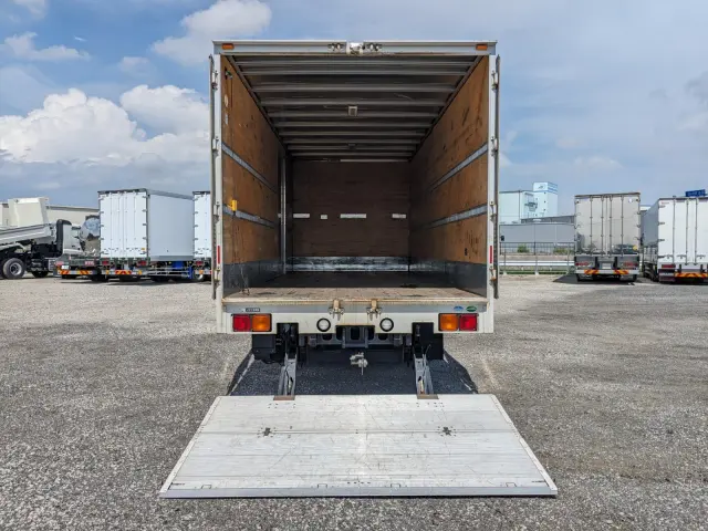 いすゞ フォワード TKG-FRR90S2(2WD)の写真10