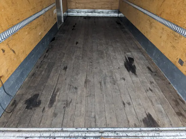 いすゞ フォワード TKG-FRR90S2(2WD)の写真13