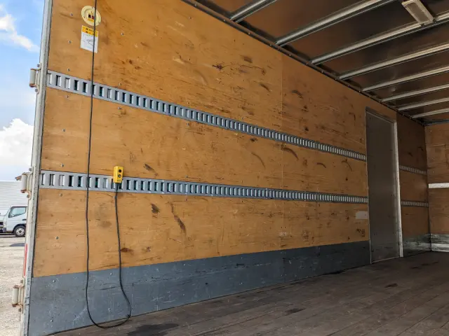 いすゞ フォワード TKG-FRR90S2(2WD)の写真21