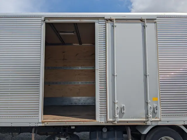 いすゞ フォワード TKG-FRR90S2(2WD)の写真31