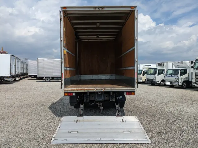 三菱 キャンター TPG-FEB80(2WD)の写真10