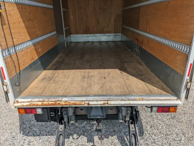 三菱 キャンター TPG-FEB80(2WD)の写真12