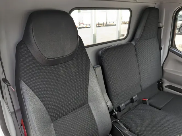 三菱 キャンター TPG-FEA50(2WD)の写真31