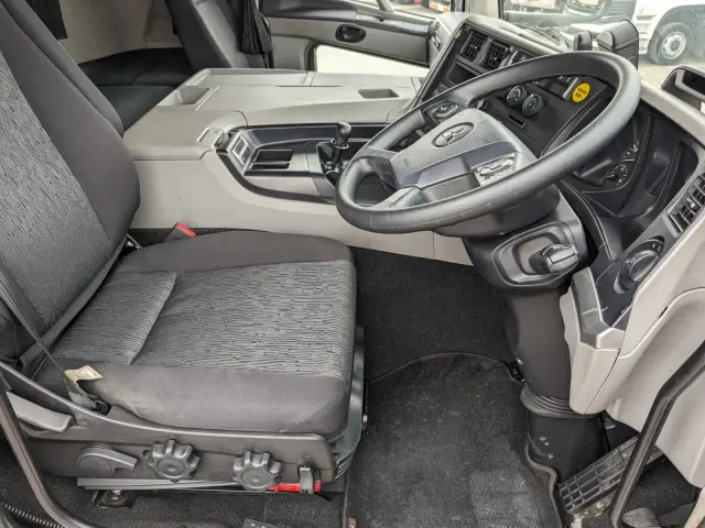 三菱 スーパーグレート 2PG-FP74HDR(2WD)の写真26