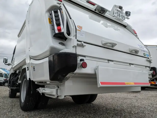 三菱 キャンター 2RG-FEAV0(2WD)の写真8