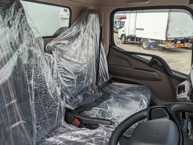 三菱 キャンター 2RG-FEAV0(2WD)の写真29