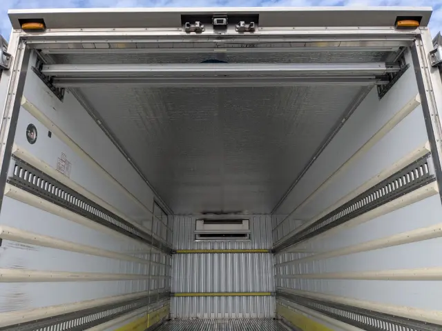 日野 レンジャー 2KG-FC2ABG(2WD)の写真21