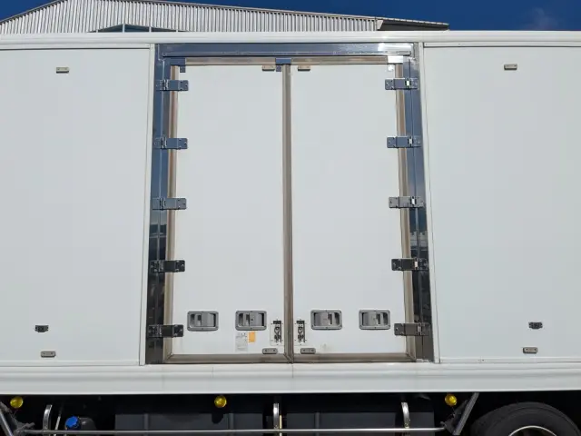 日野 プロフィア 2DG-FW1AHG(8x4)の写真15