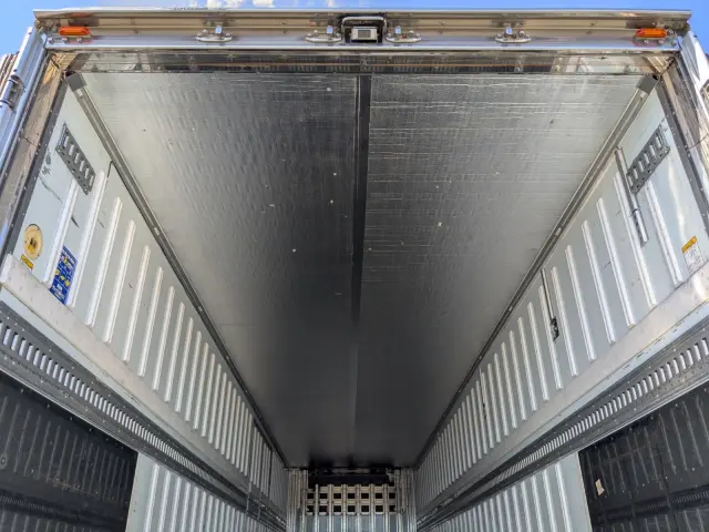 日野 プロフィア 2DG-FW1AHG(8x4)の写真22